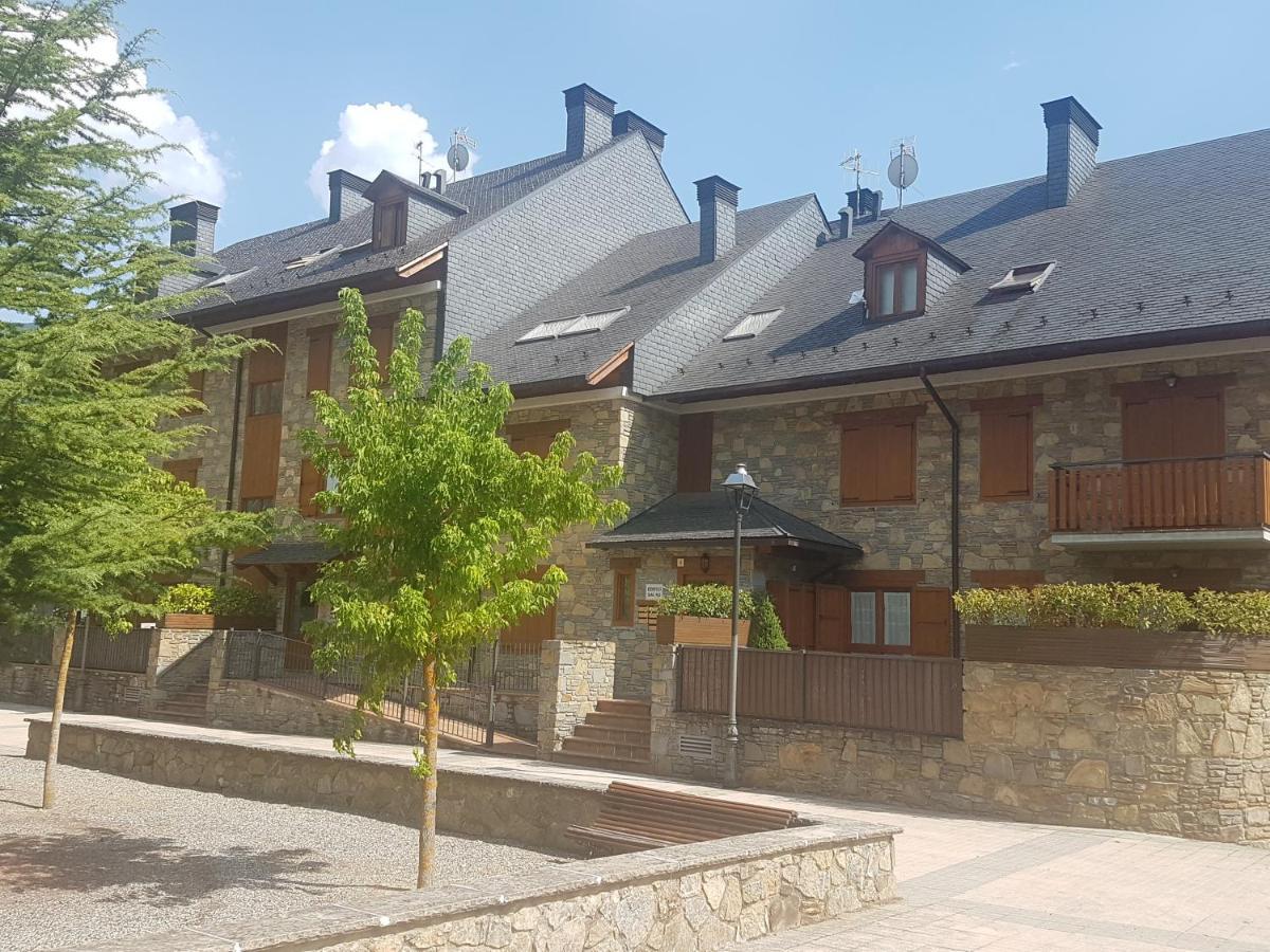 Family Attic Esterri Esterri D'Aneu Ngoại thất bức ảnh